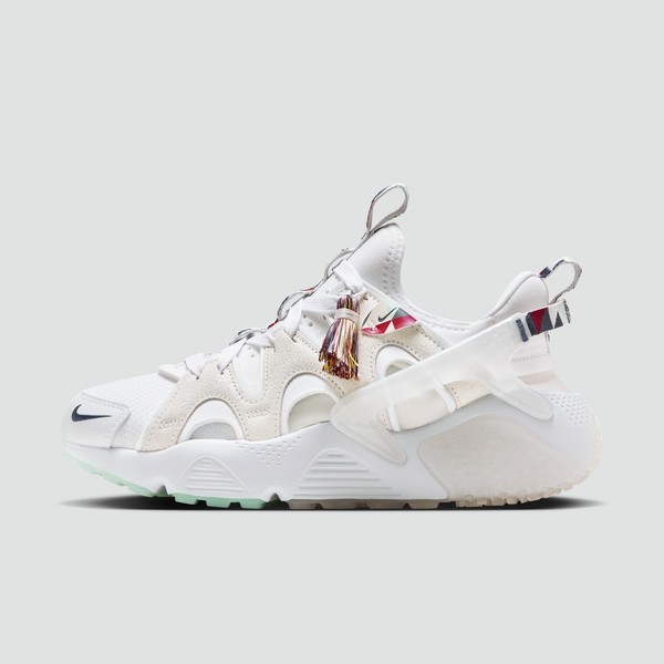 Der Nike Air Huarache Craft prasentiert sich mit aufregenden